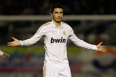 Liverpool chuẩn bị “lật kèo” Arsenal vụ Sahin