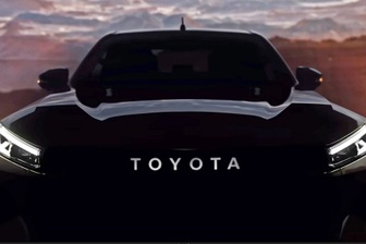 Toyota Hilux thế hệ mới lộ diện một phần trước khi ra mắt chính thức
