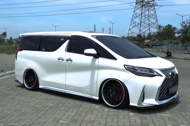 Phần lớn xe Lexus LM ở Malaysia là "hàng giả", người tinh ý sẽ nhận ra