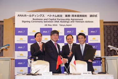 Vietnam Airlines và ANA chính thức ký hợp đồng mua bán cổ phần