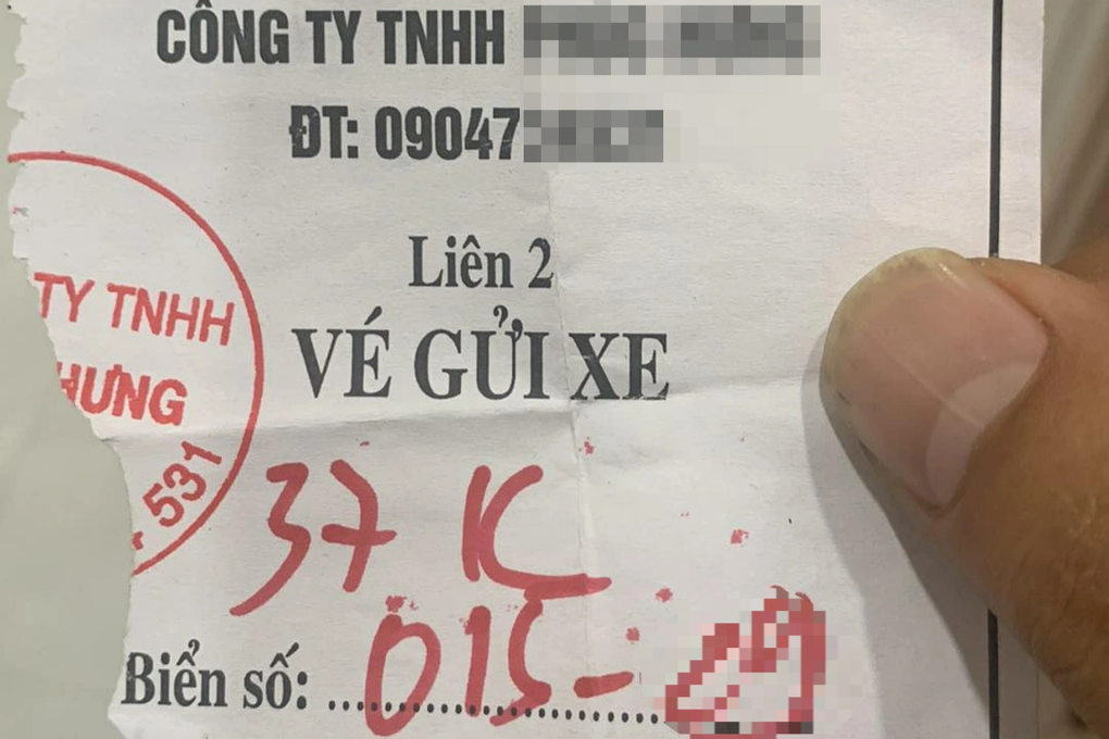 Bất ngờ vì đứng chụp ảnh ở sảnh khách sạn phải đóng... 100.000 đồng - 3 Bất ngờ vì đứng chụp ảnh ở sảnh khách sạn phải đóng... 100.000 đồng - 3