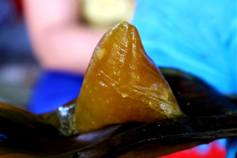 Người làm nghề thức thâu đêm làm thứ bánh giết sâu bọ - 8