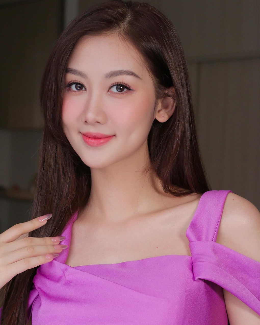 Nhan sắc đời thường của tân hoa hậu gây tranh cãi Quế Anh - 4 Nhan sắc đời thường của tân hoa hậu gây tranh cãi Quế Anh - 4