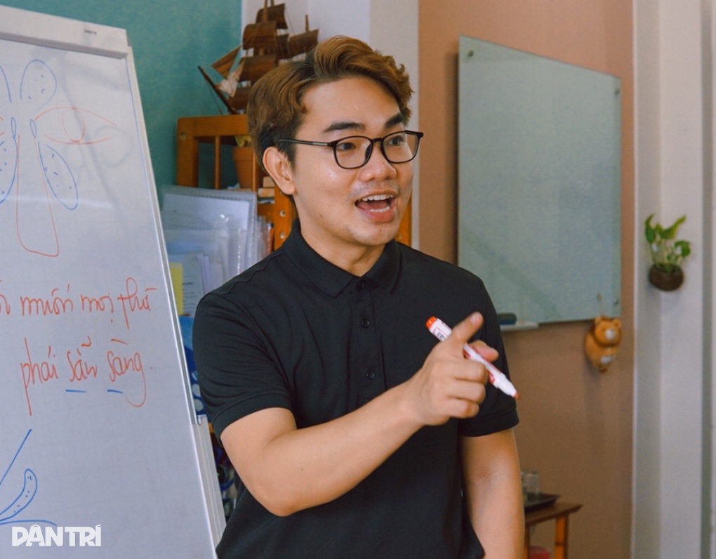 Chân dung 8X lồng tiếng cho Conan, Nobita: Từng là kỹ sư lương nghìn đô - 1 Chân dung 8X lồng tiếng cho Conan, Nobita: Từng là kỹ sư lương nghìn đô - 1