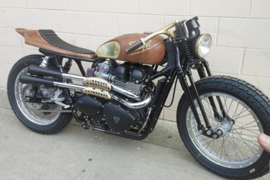 Chiếc Triumph Scrambler độ độc đáo của nữ võ sĩ quyền Anh