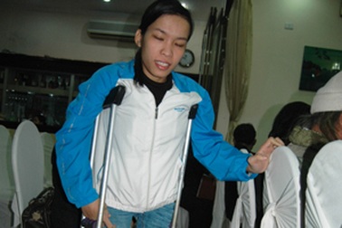 Khâm phục nghị lực của cô giáo khuyết tật