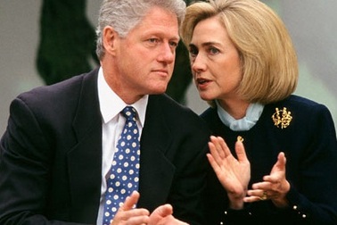 Hài kịch về hôn nhân của ông bà Clinton lại “dậy sóng”