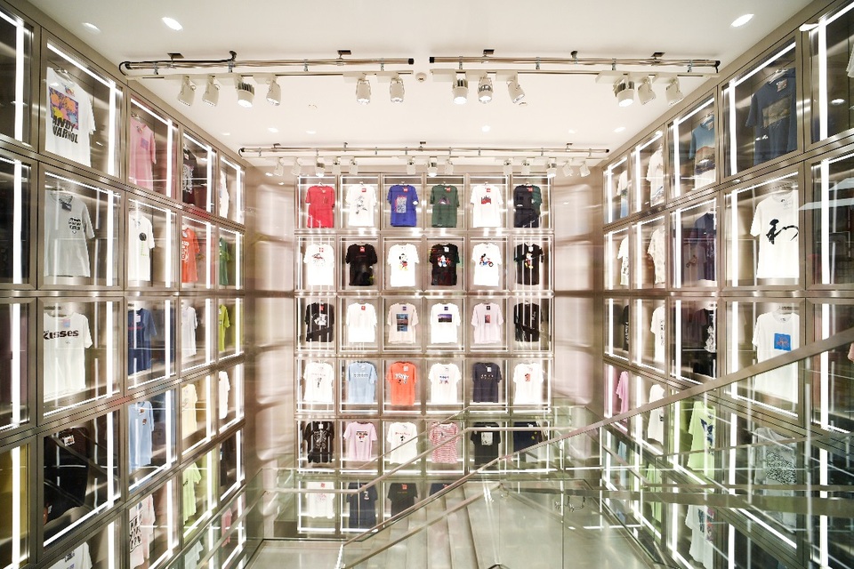 UNIQLO Vincom Phạm Ngọc Thạch hút fan với loạt góc “check-in” cực chất - 5