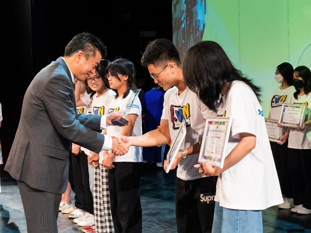 Qua ống kính trẻ thơ: 15 năm ghi lại góc nhìn trẻ thơ về cuộc sống - 5