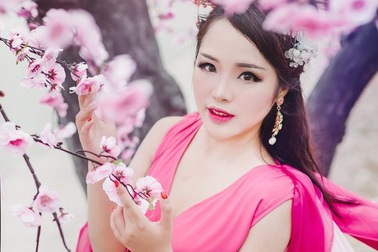 Thiếu nữ Hà thành hóa thân thành "Thái tử phi" xinh đẹp