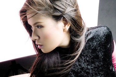 MC Đan Lê: “Tôi có nhu cầu nể phục chồng mình”