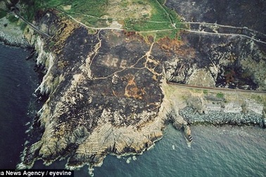 Cháy rừng bất ngờ để lộ thông điệp từ Thế chiến thứ hai