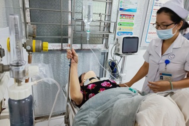 11 người bị thương sau tai nạn giữa 2 ô tô trên cao tốc TPHCM - Trung Lương