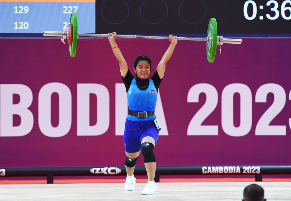 Đô cử Campuchia nâng tạ hơn 30kg vẫn giành HCĐ SEA Games - 1 Đô cử Campuchia nâng tạ hơn 30kg vẫn giành HCĐ SEA Games - 1