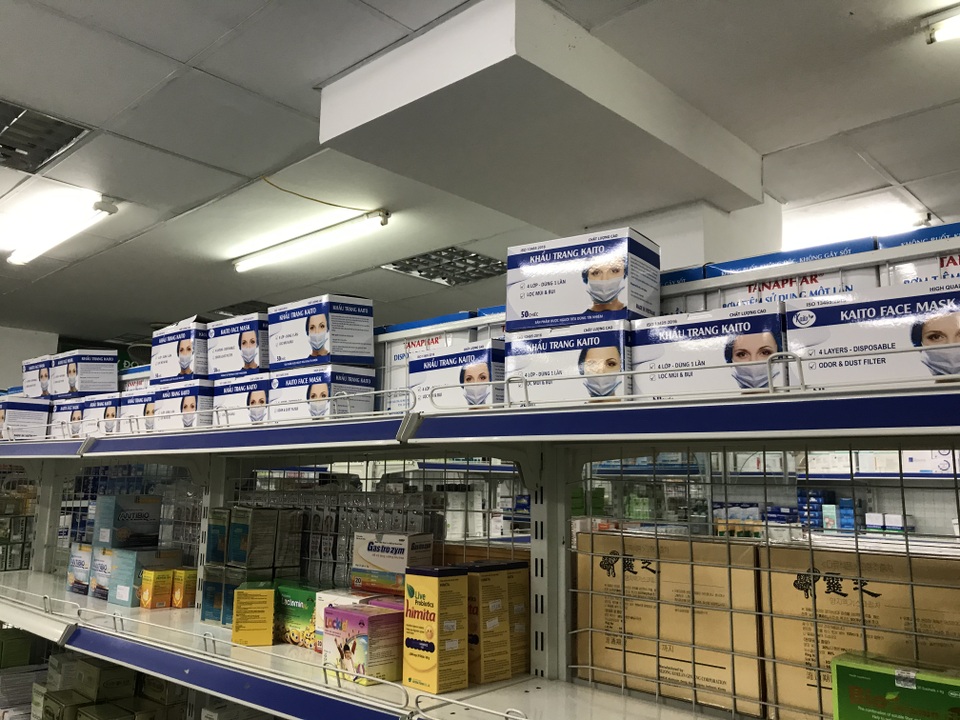 Dân mạng nháo nhác, săn lùng khẩu trang y tế khắp các chợ online - 3 Dân mạng nháo nhác, săn lùng khẩu trang y tế khắp các chợ online - 3