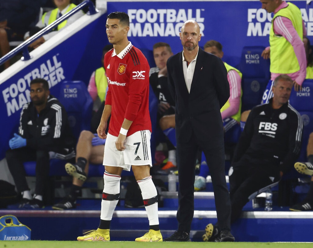 HLV Ten Hag ra điều kiện để Ronaldo đá chính trước Arsenal - 2 HLV Ten Hag ra điều kiện để Ronaldo đá chính trước Arsenal - 2