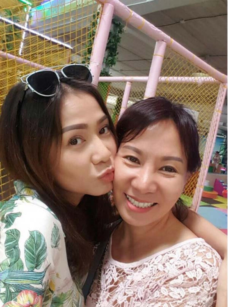 Chị gái Việt kiều hơn 8 tuổi trẻ như sinh đôi với Thu Minh - 3 Chị gái Việt kiều hơn 8 tuổi trẻ như sinh đôi với Thu Minh - 3