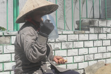 Dưới nắng hè, coi chừng “trúng nóng”