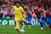 HLV Jurgen Klopp sốc vì Mohamed Salah xếp sau C.Ronaldo
