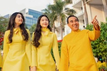 MC Quyền Linh: "Tôi vui khi hai con gái ngày càng được khán giả yêu mến"