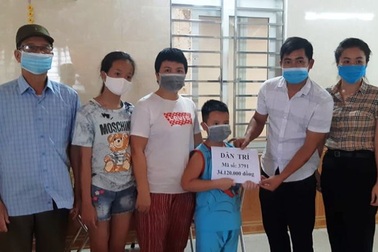 Bạn đọc tiếp tục giúp đỡ cô giáo bị ung thư hơn 30 triệu đồng