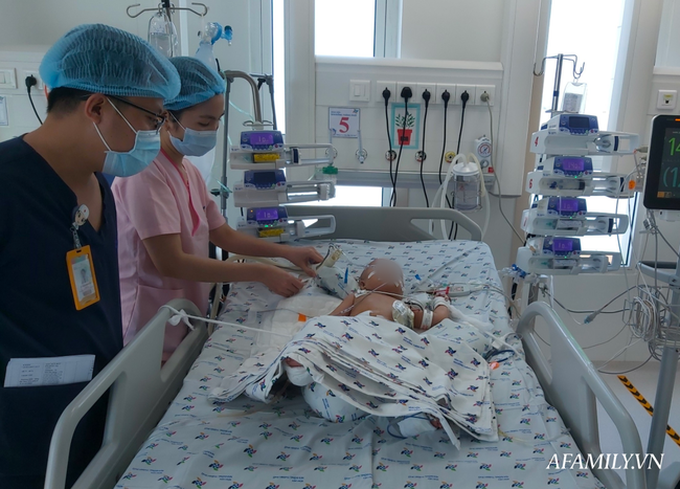"Chứng nhân” của 6 ca tách dính tại Việt Nam kể lại khoảnh khắc căng não chia đại tràng cho Trúc Nhi – Diệu Nhi - Ảnh 7. "Chứng nhân” của 6 ca tách dính tại Việt Nam kể lại khoảnh khắc căng não chia đại tràng cho Trúc Nhi – Diệu Nhi - Ảnh 7.