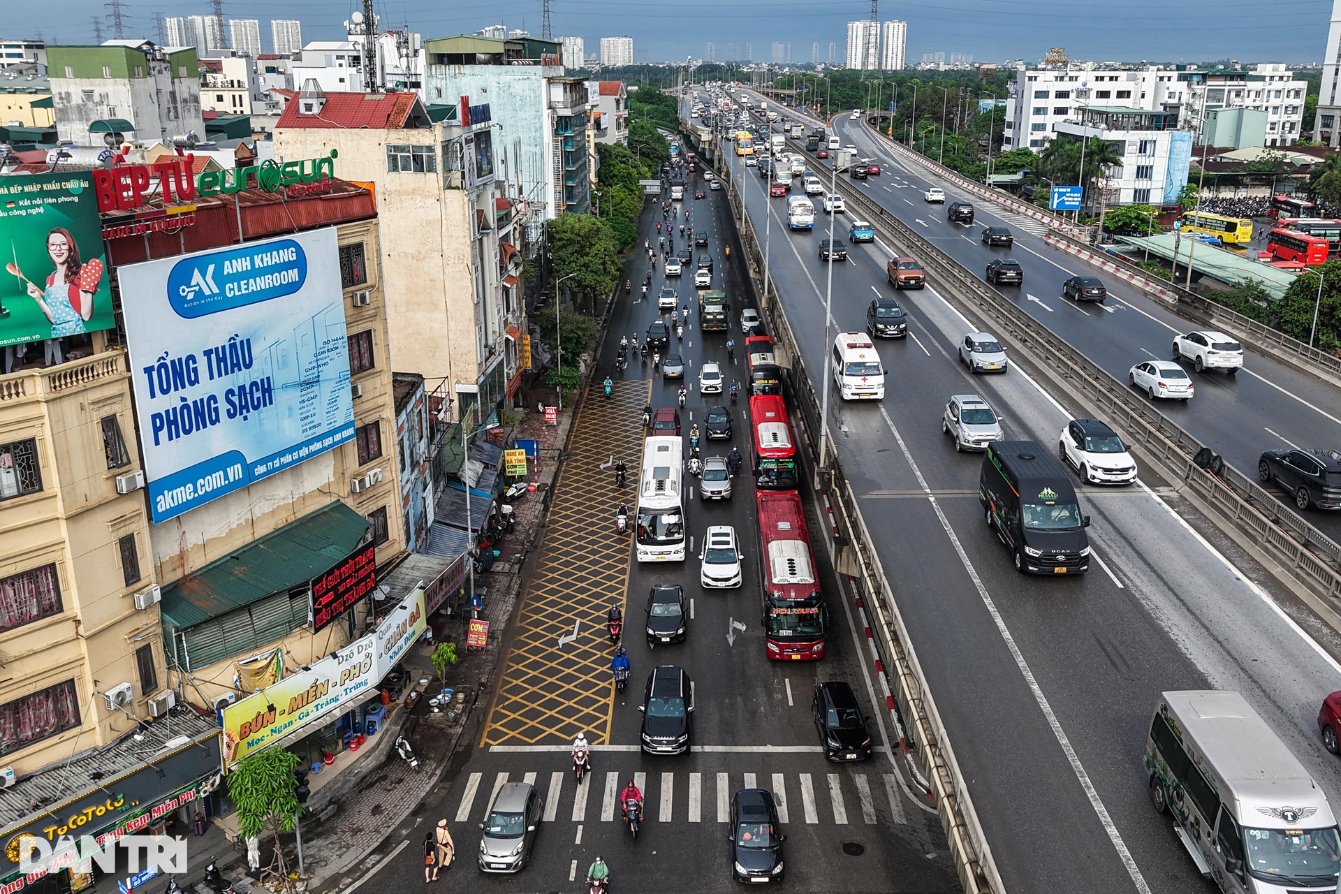 Giao thông Hà Nội không xảy ra ùn tắc trong ngày nghỉ lễ cuối cùng - 3 Giao thông Hà Nội không xảy ra ùn tắc trong ngày nghỉ lễ cuối cùng - 3