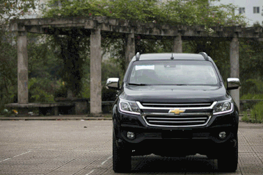 Ô tô Thái Lan dồn dập đổ về Việt Nam