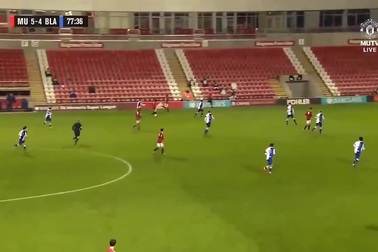 "Bom tấn" của Man Utd tiếp tục thăng hoa ở Premier League 2