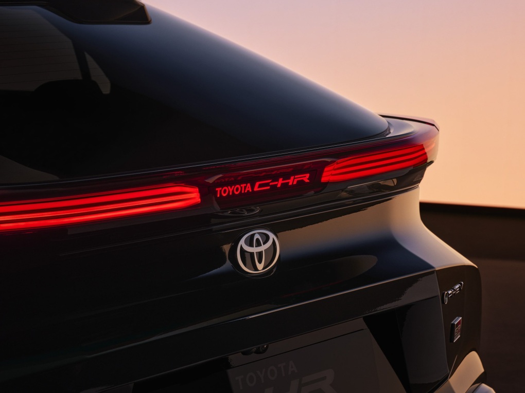 Toyota C-HR thế hệ mới trình làng, tăng áp lực cạnh tranh lên Honda HR-V - 8 Toyota C-HR thế hệ mới trình làng, tăng áp lực cạnh tranh lên Honda HR-V - 8
