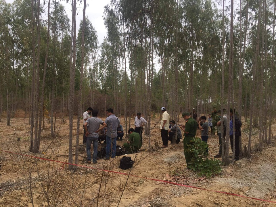 Nghi can sát hại bé trai 10 tuổi có thể đã tự thiêu tại Bình Thuận? - 1 Nghi can sát hại bé trai 10 tuổi có thể đã tự thiêu tại Bình Thuận? - 1