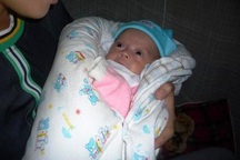 Bé Hoàng Ngọc Anh rất thích ăn và ngủ nhiều