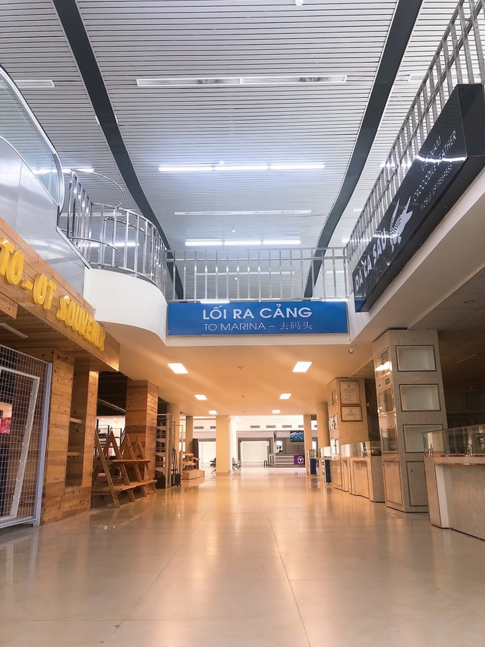 Du lịch được hoạt động trở lại nhưng khách vẫn vắng hoe - 4 Du lịch được hoạt động trở lại nhưng khách vẫn vắng hoe - 4