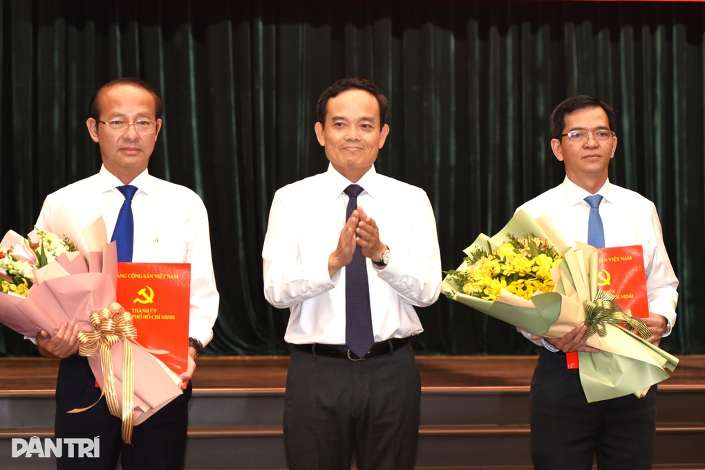 Ho Chi Minh-staden tillkännager personal för ordförande för stadspartikommitténs inspektionskommission och sekreterare för Vung Tau-distriktet - 2 TPHCM công bố nhân sự Chủ nhiệm UBKT Thành ủy và Bí thư phường Vũng Tàu - 2
