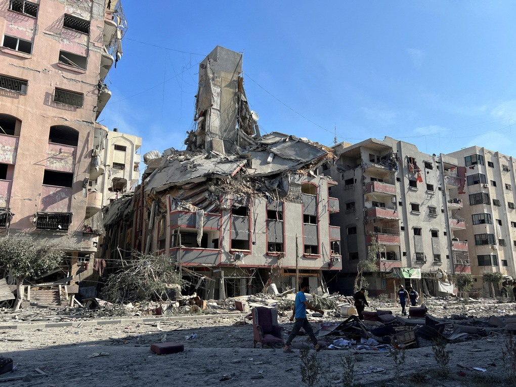 Israel tấn công Gaza từ hai hướng, Hamas tung hỏa lực đáp trả - 2 Israel tấn công Gaza từ hai hướng, Hamas tung hỏa lực đáp trả - 2