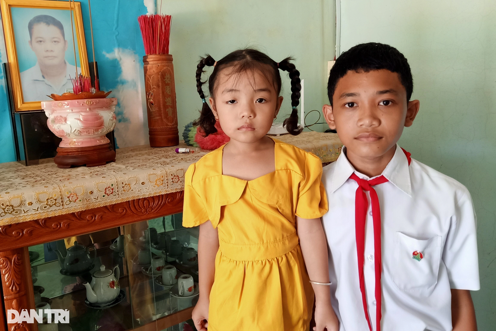Covid-19 cướp mất chồng, vợ khốn khó lo 2 con thơ tương lai mờ mịt - 3 Covid-19 cướp mất chồng, vợ khốn khó lo 2 con thơ tương lai mờ mịt - 3