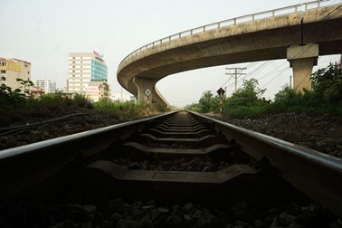 Cầu dẫn hoành tráng tại nút giao cầu Vĩnh Tuy - Quốc lộ 5