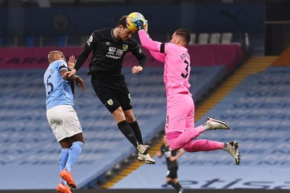 Man City 5-0 Burnley: Chủ nhà mở tiệc bàn thắng - 3 Man City 5-0 Burnley: Chủ nhà mở tiệc bàn thắng - 3