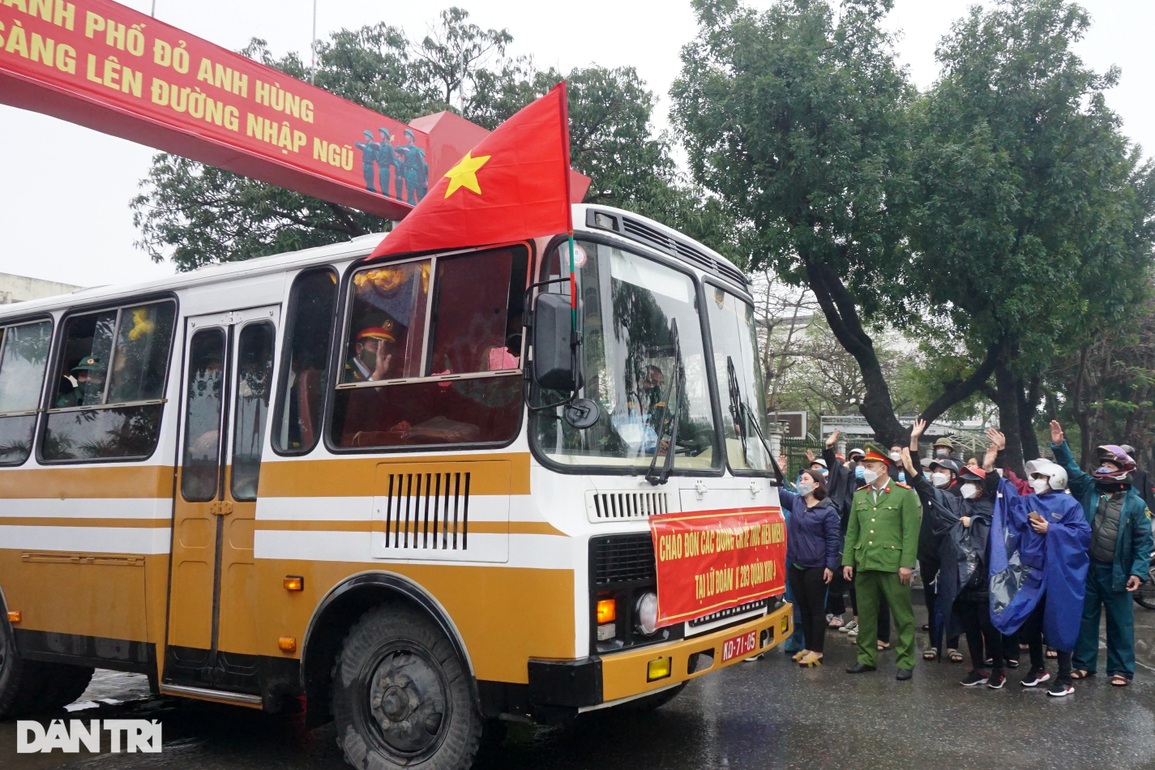Hai năm quân ngũ là quãng thanh xuân đẹp nhất! - 2 Hai năm quân ngũ là quãng thanh xuân đẹp nhất! - 2