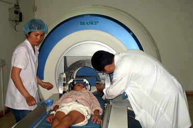 Những ưu điểm vượt trội khi dùng dao Gamma quay trị u não