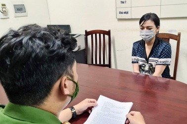 Phát lộ thêm đường dây cho gái mại dâm thế chấp ảnh "nóng" để "bốc họ"