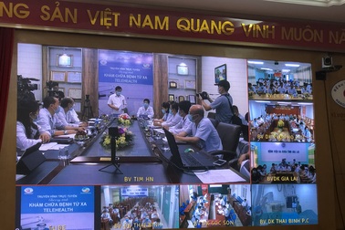Bác sĩ ngồi tại Hà Nội tham gia mổ tim... trực tuyến cho bệnh nhân xa 100km