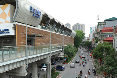 Đường Láng ở Hà Nội có cần mở rộng gấp đôi?