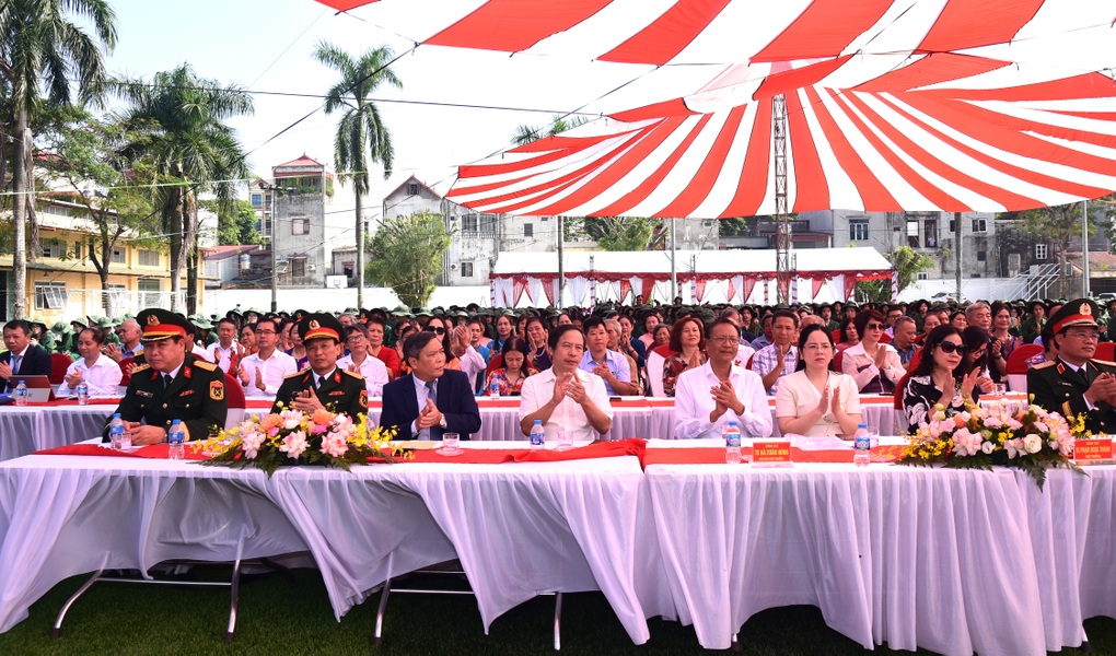 Trường Đại học Lao động - Xã hội ra mắt Trung tâm Giáo dục Quốc phòng và An ninh - 1 Trường Đại học Lao động - Xã hội ra mắt Trung tâm Giáo dục Quốc phòng và An ninh - 1