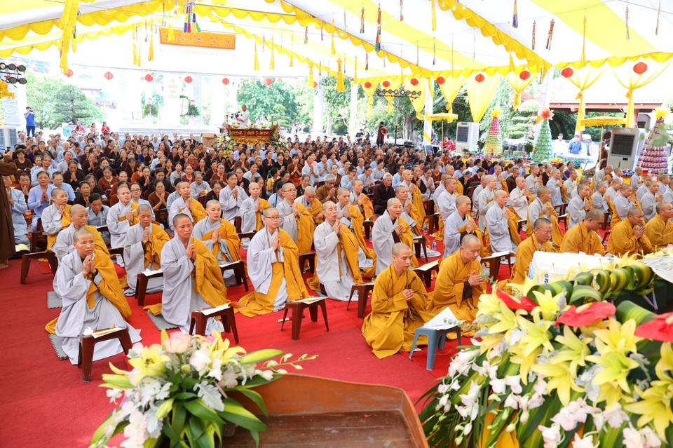 Lễ cầu siêu tri ân các Anh hùng liệt sỹ tại đền thờ Hoa Lư - Ninh Bình - 2 Lễ cầu siêu tri ân các Anh hùng liệt sỹ tại đền thờ Hoa Lư - Ninh Bình - 2