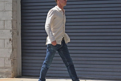 Chia tay Angelina Jolie, Brad Pitt bị biếng ăn và sút cân nghiêm trọng