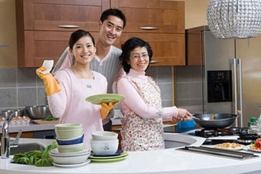 Đo độ “dựa hơi mẹ” của chồng