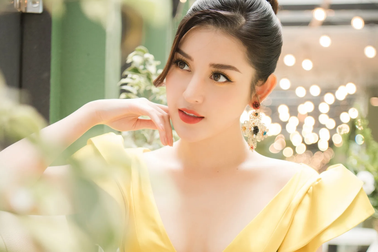 Á hậu Huyền My: “Mong sớm gặp được “chồng” để mẹ đỡ “đuổi khéo” nữa”