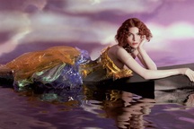 Nghệ sĩ chuyển giới Sophie đột tử ở tuổi 34