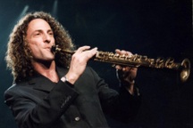 "Going Home" phát "lậu" tại Trung Quốc 30 năm qua, Kenny G nói gì?